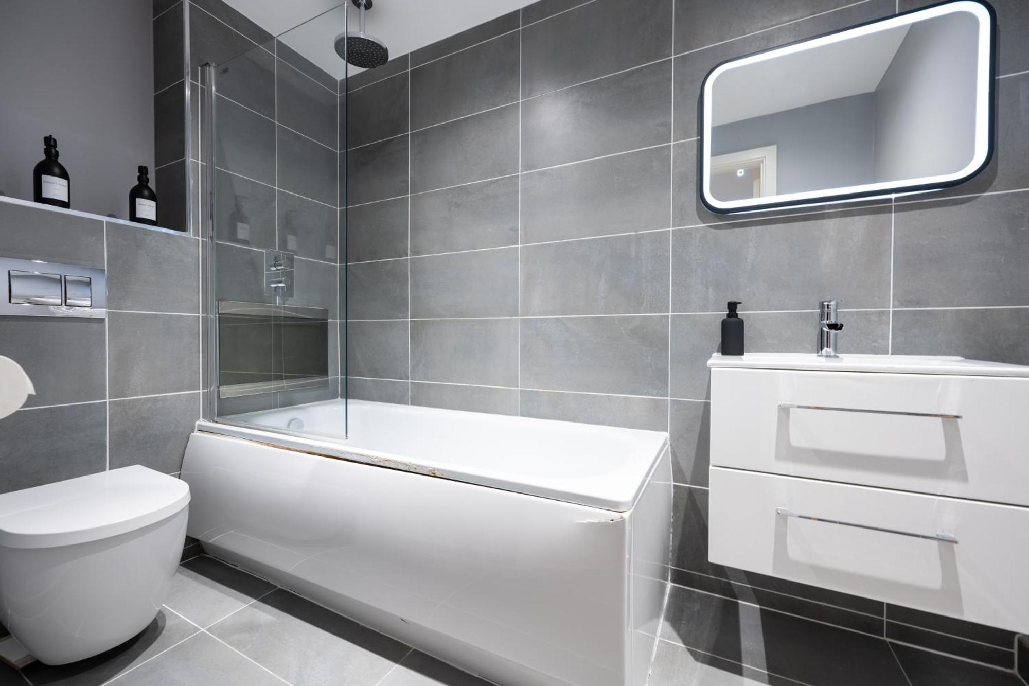 Luxury Apartment By Ocean Village Marina Southampton Exterior foto